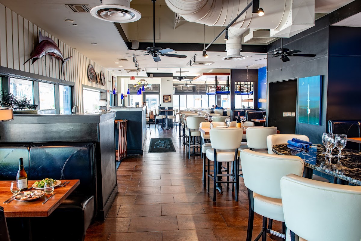 Blue Pointe Oyster Bar & Seafood Grill